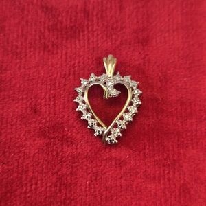 Diamond 10kt Solid Yellow Gold  Heart Pendant